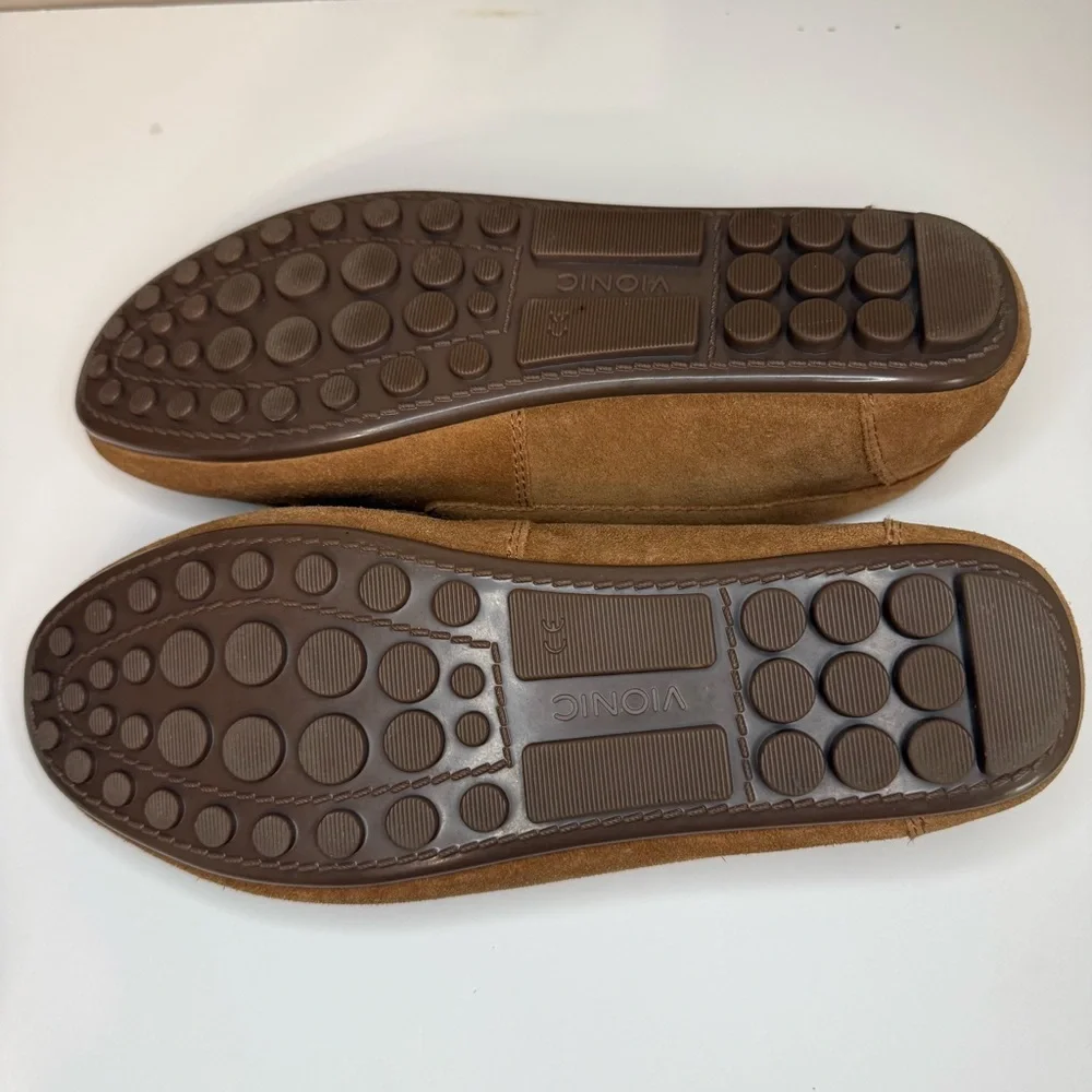 Vionic Hilo‎ Suede Driving Loafer Slip On Moccasin Tan/Camel & Brown Women's 7